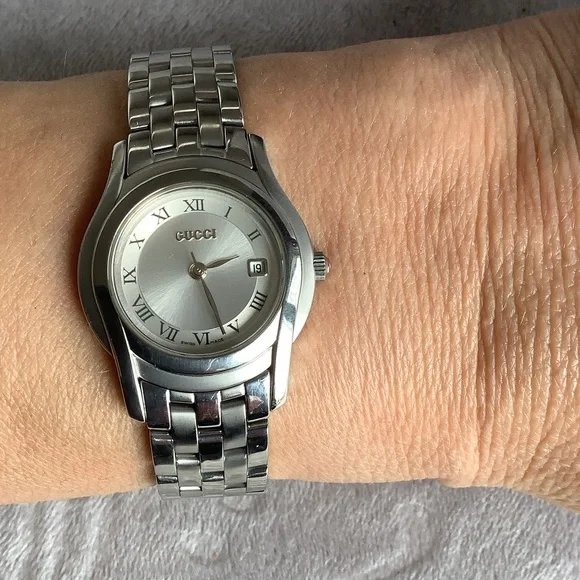 Ladies GUCCI stainless steel watch💖 - Picture 8 of 13